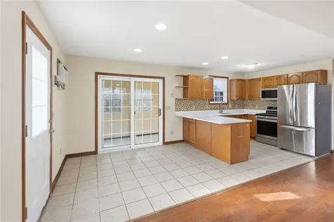 26 Setian Lane West Warwick RI 02893