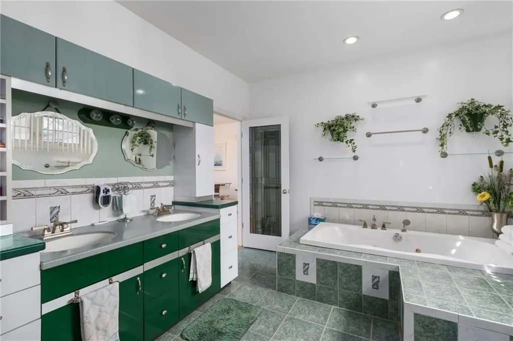 185 Legris Avenue West Warwick RI 02893