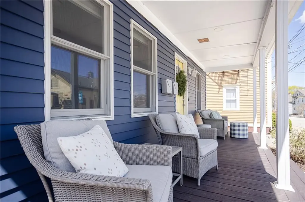 157 Duke Street East Greenwich RI 02818
