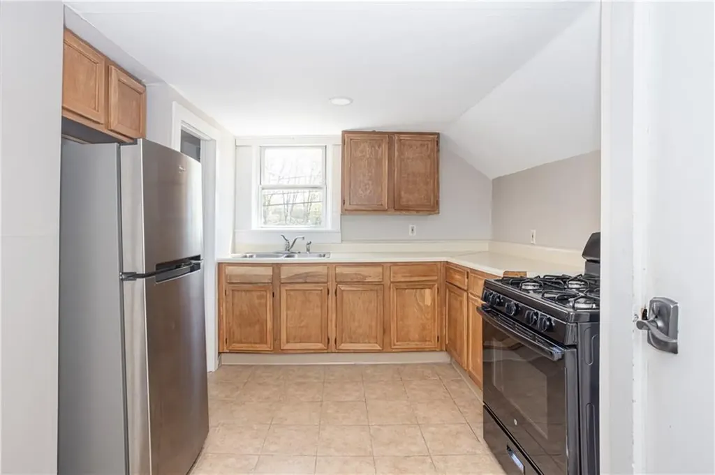 157 Duke Street East Greenwich RI 02818