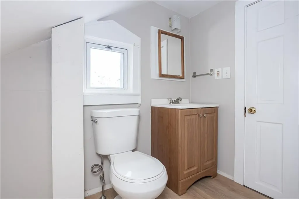 157 Duke Street East Greenwich RI 02818