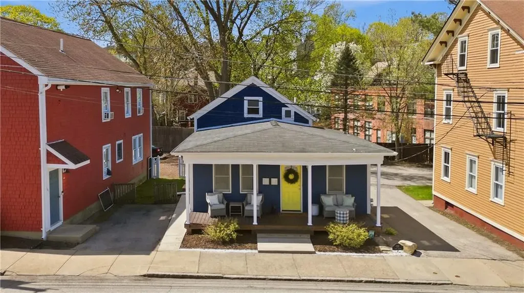 157 Duke Street East Greenwich RI 02818