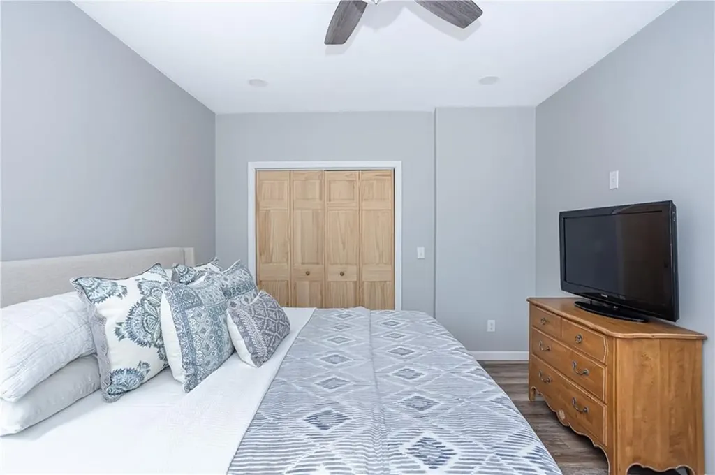 157 Duke Street East Greenwich RI 02818