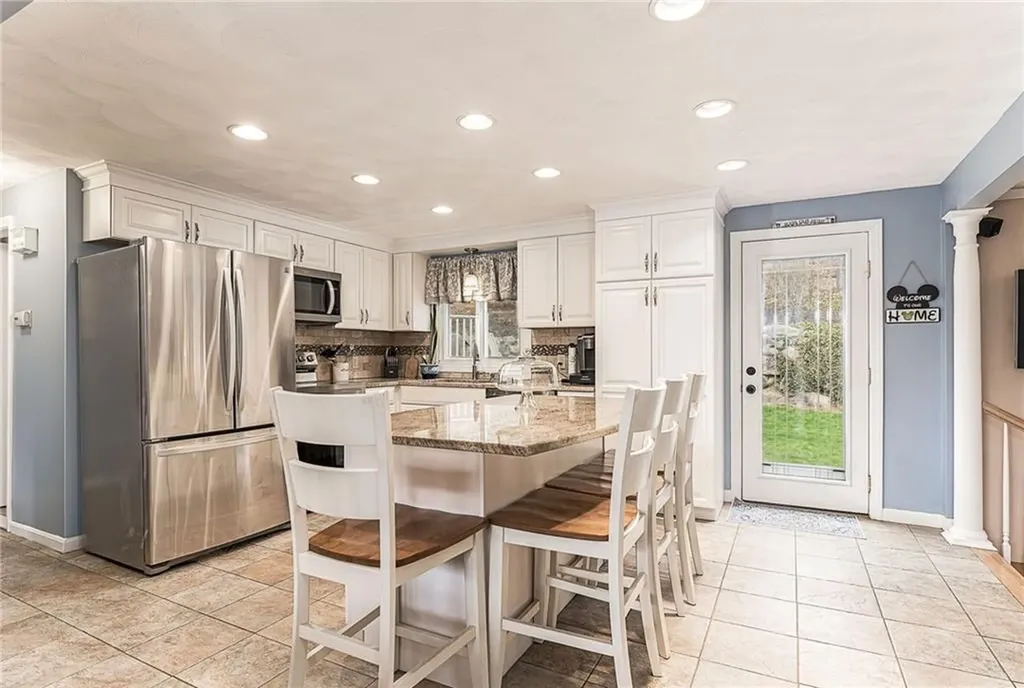 18 Elizabeth Ann Drive Johnston RI 02919