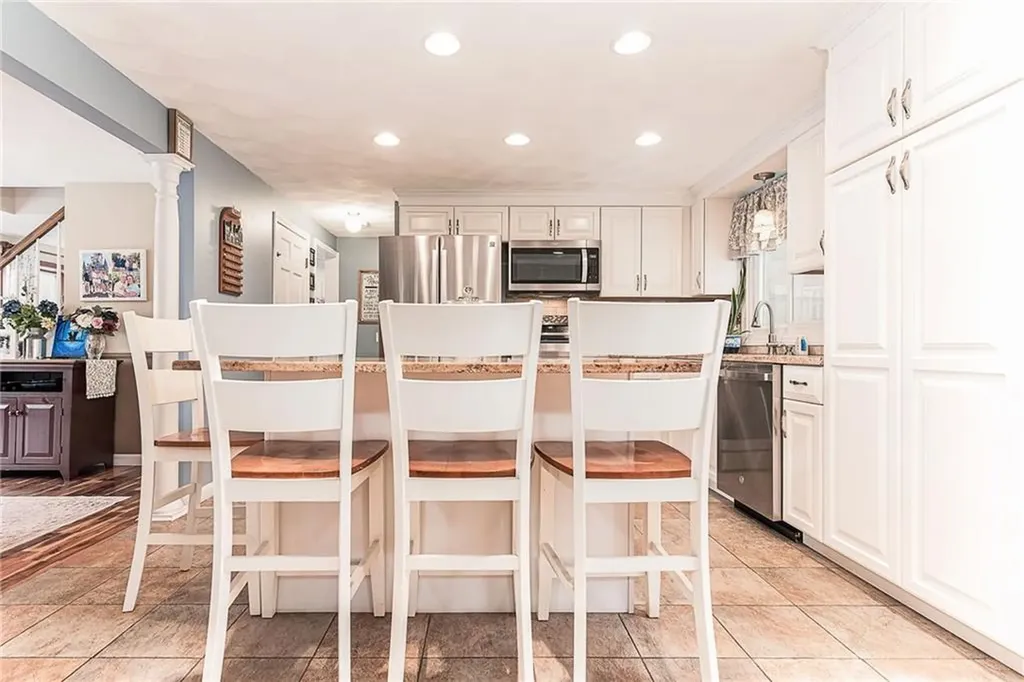 18 Elizabeth Ann Drive Johnston RI 02919
