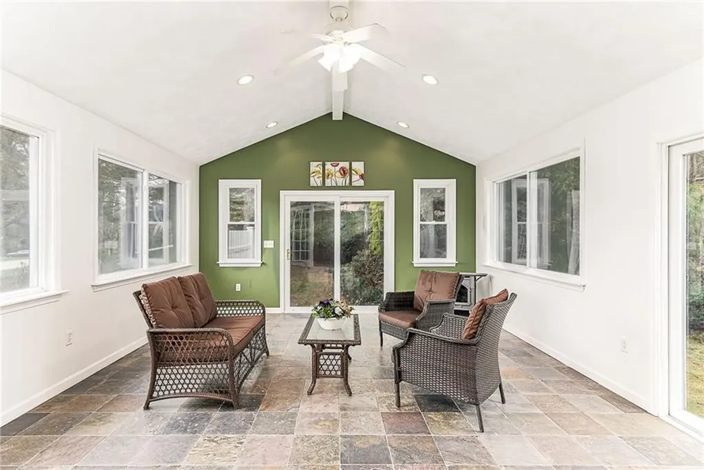 18 Elizabeth Ann Drive Johnston RI 02919
