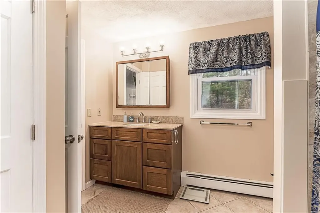 18 Elizabeth Ann Drive Johnston RI 02919