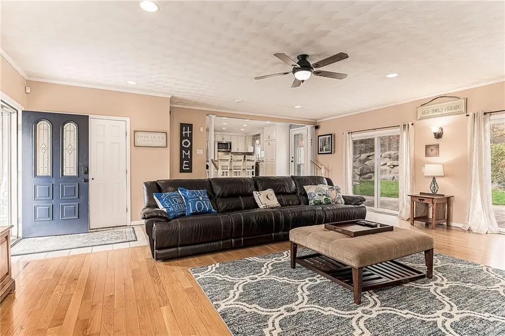 18 Elizabeth Ann Drive Johnston RI 02919