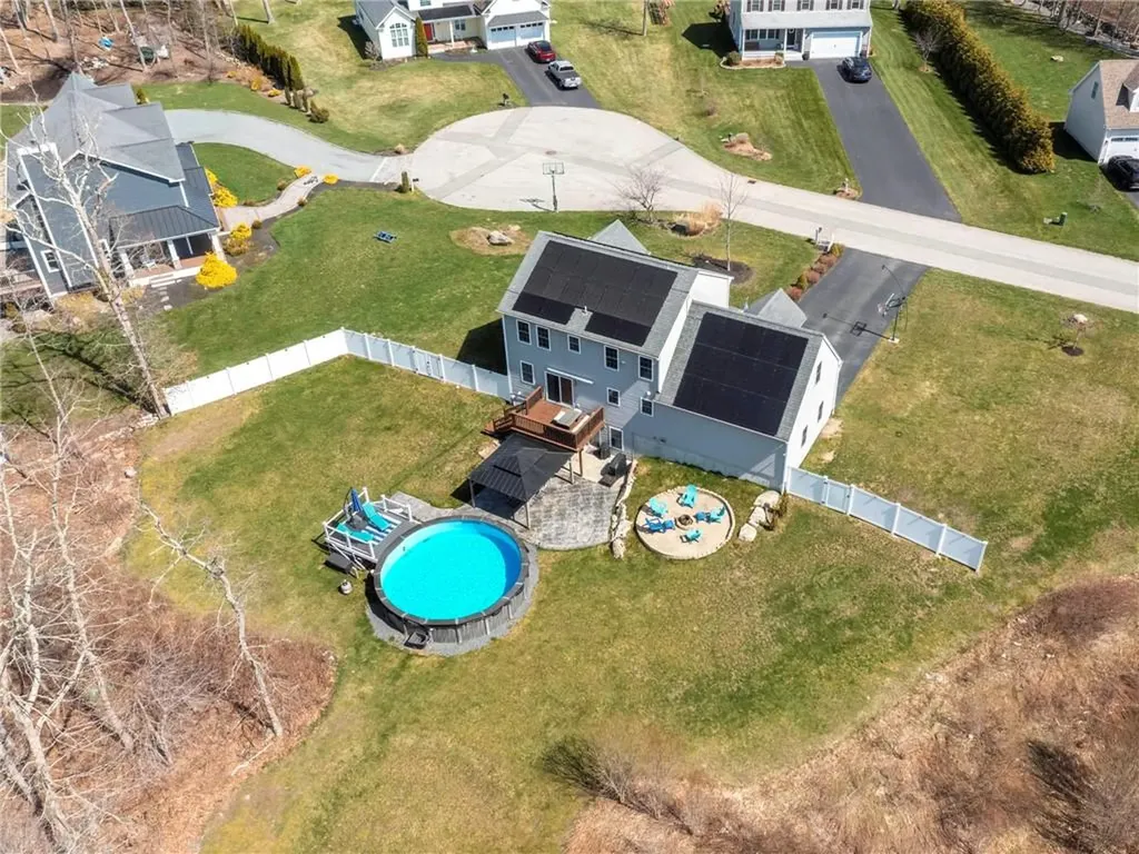 31 Plantation Drive Tiverton RI 02878