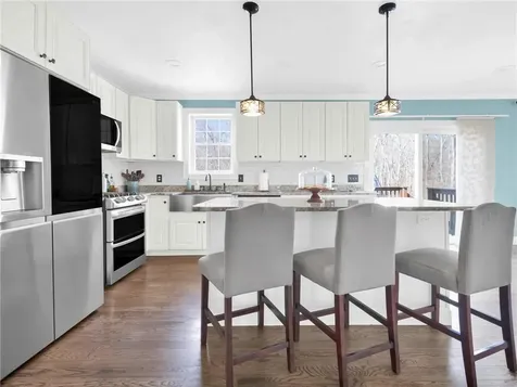 31 Plantation Drive Tiverton RI 02878