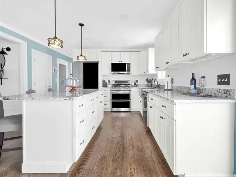 31 Plantation Drive Tiverton RI 02878
