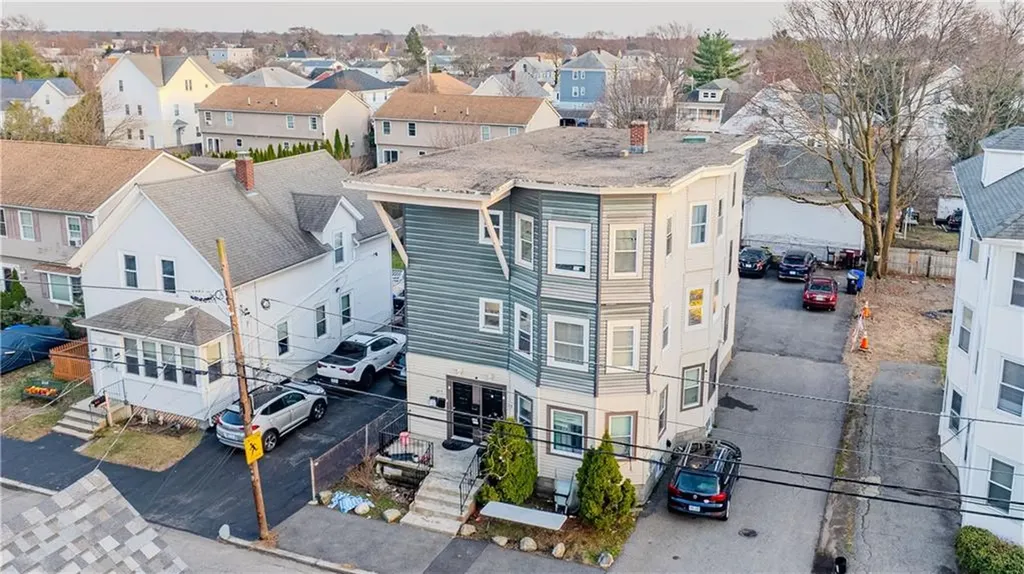 115 Hughes Avenue Pawtucket RI 02861