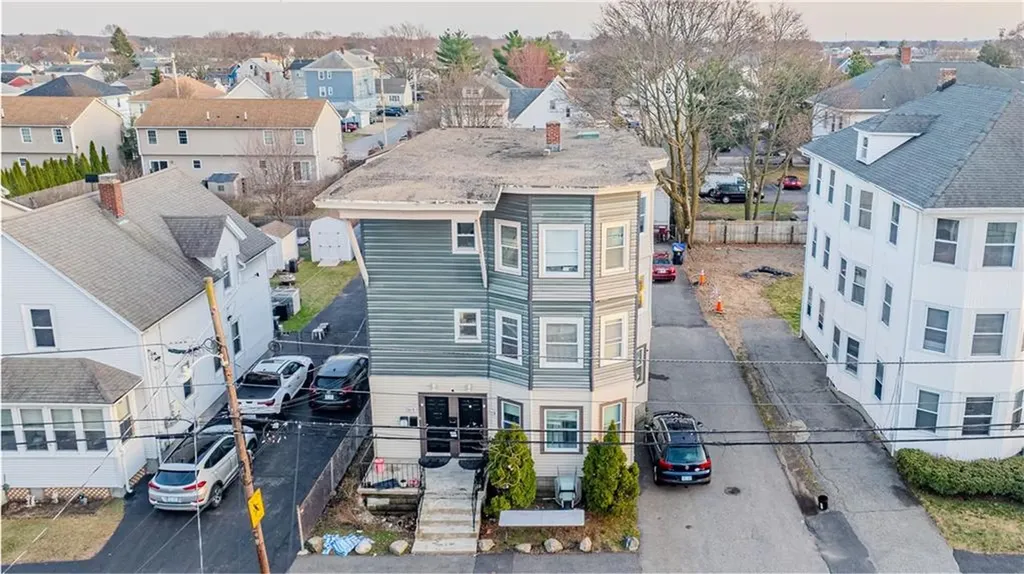 115 Hughes Avenue Pawtucket RI 02861