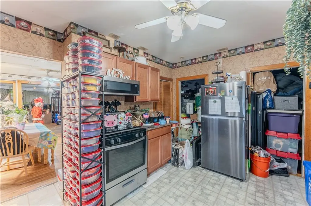 115 Hughes Avenue Pawtucket RI 02861