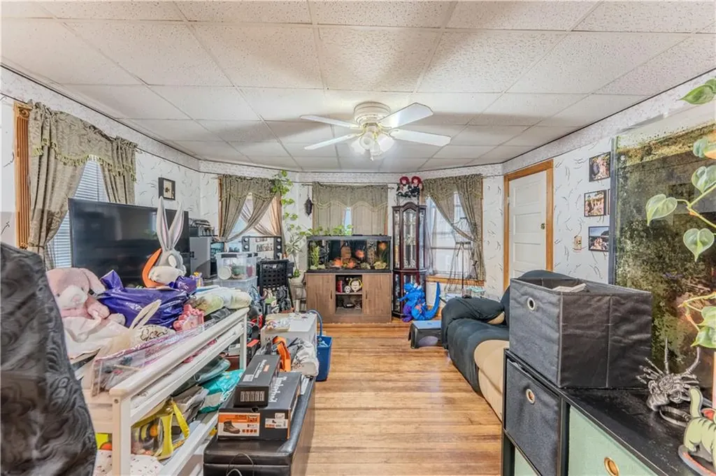 115 Hughes Avenue Pawtucket RI 02861