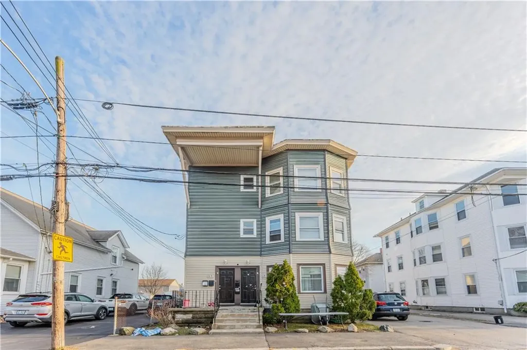 115 Hughes Avenue Pawtucket RI 02861