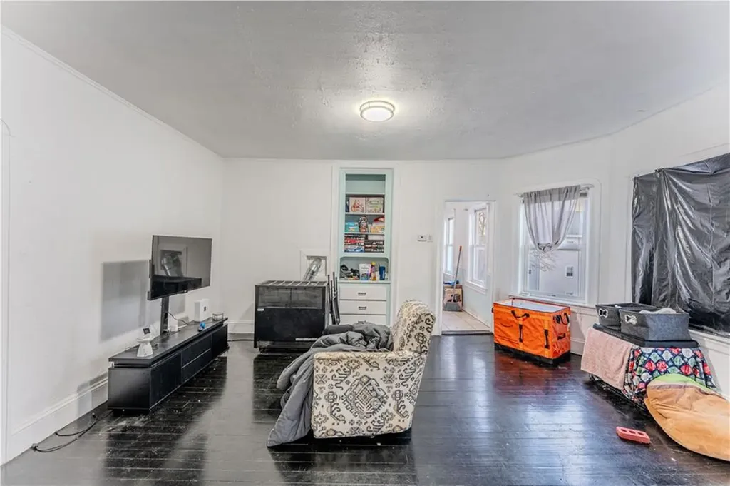 115 Hughes Avenue Pawtucket RI 02861