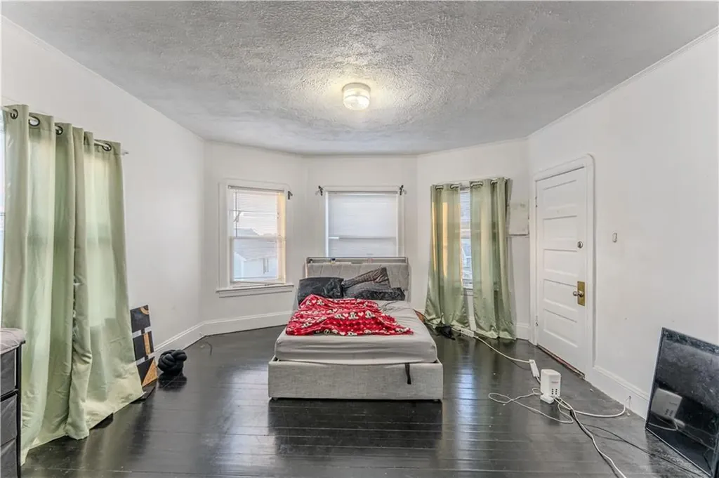 115 Hughes Avenue Pawtucket RI 02861