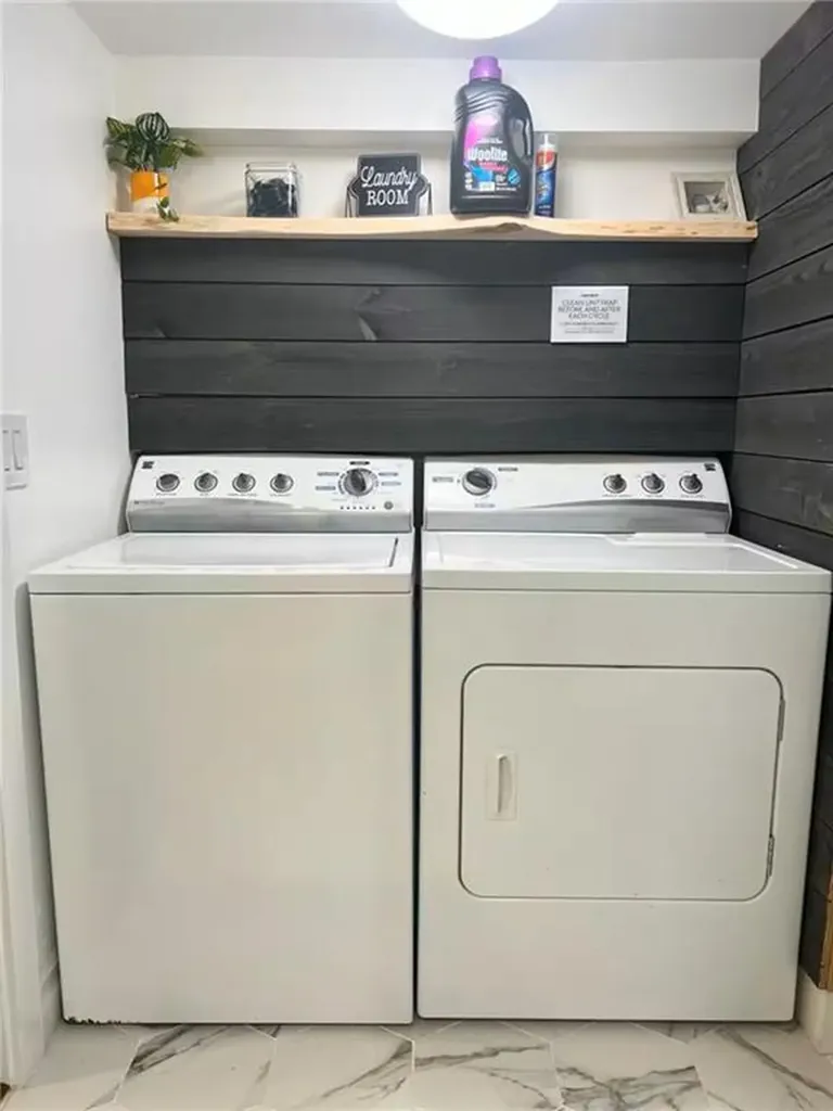 207 Main Avenue Warwick RI 02886