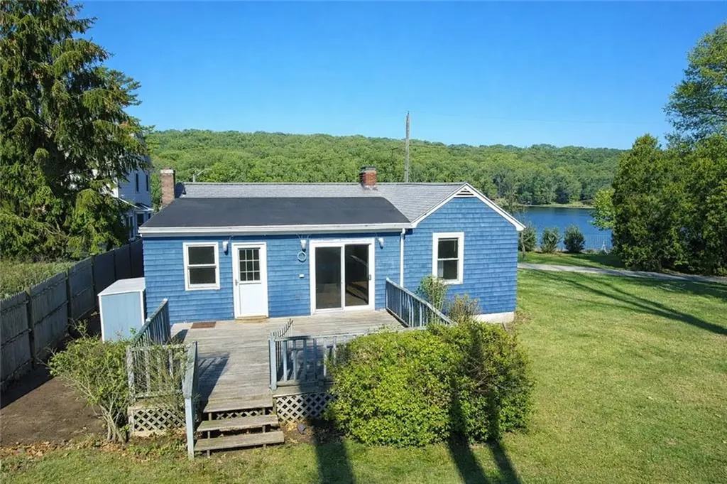 117 Circuit Drive Narragansett RI 02882