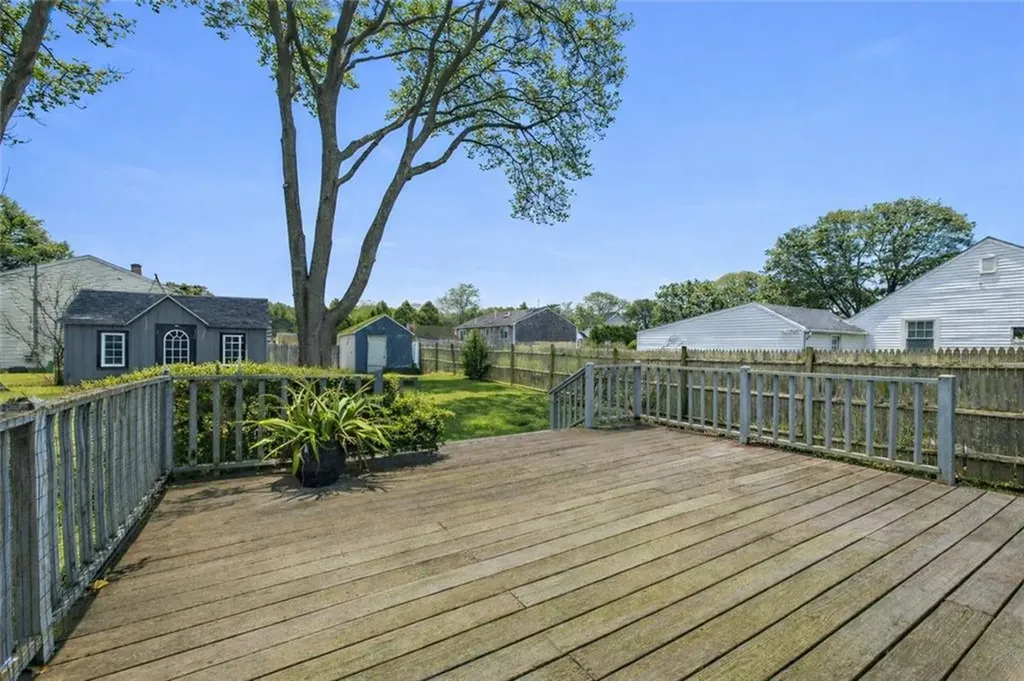 117 Circuit Drive Narragansett RI 02882