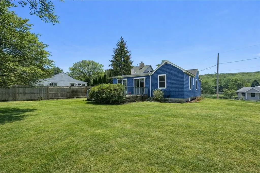 117 Circuit Drive Narragansett RI 02882