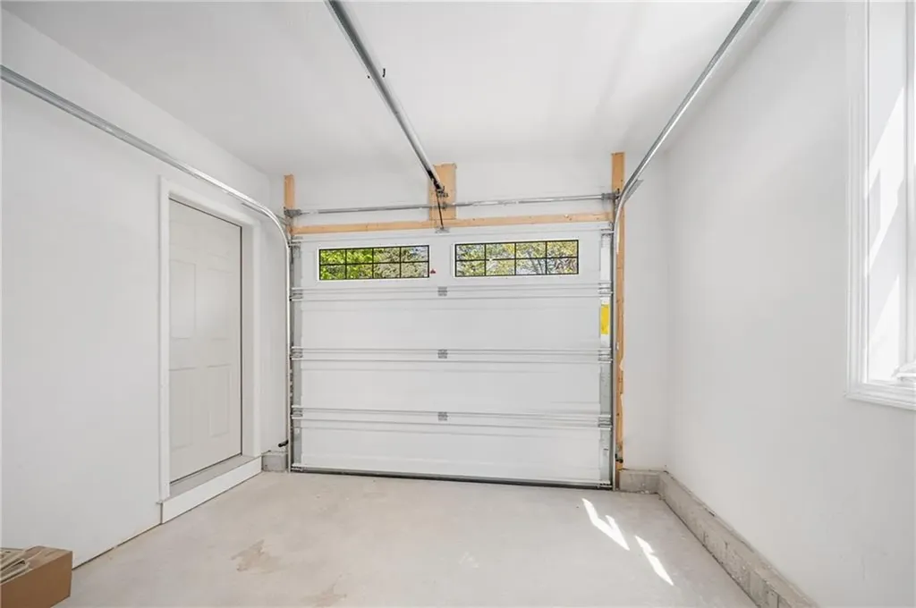 40 Farnum Pike Smithfield RI 02917