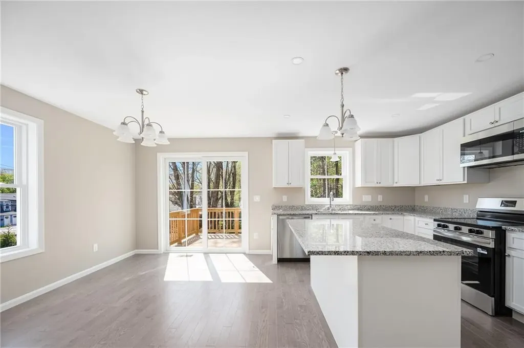 40 Farnum Pike Smithfield RI 02917