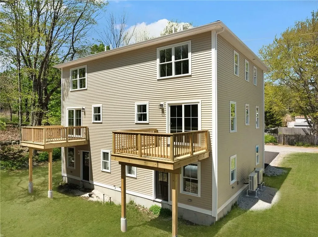 40 Farnum Pike Smithfield RI 02917