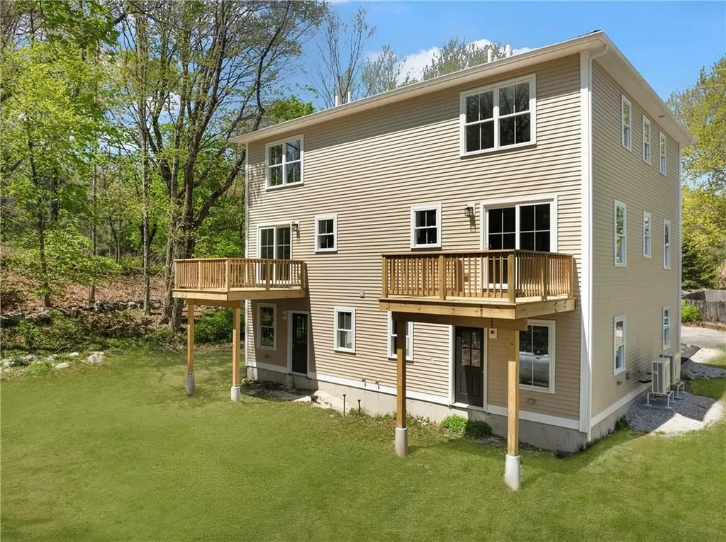 40 Farnum Pike Smithfield RI 02917