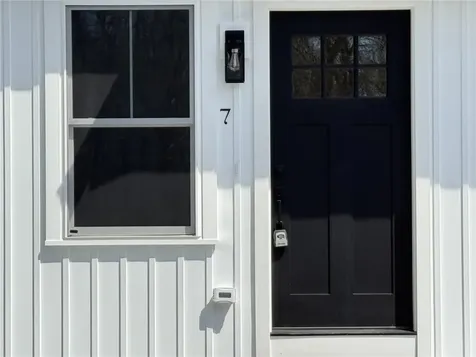2907 Post Road Warwick RI 02886
