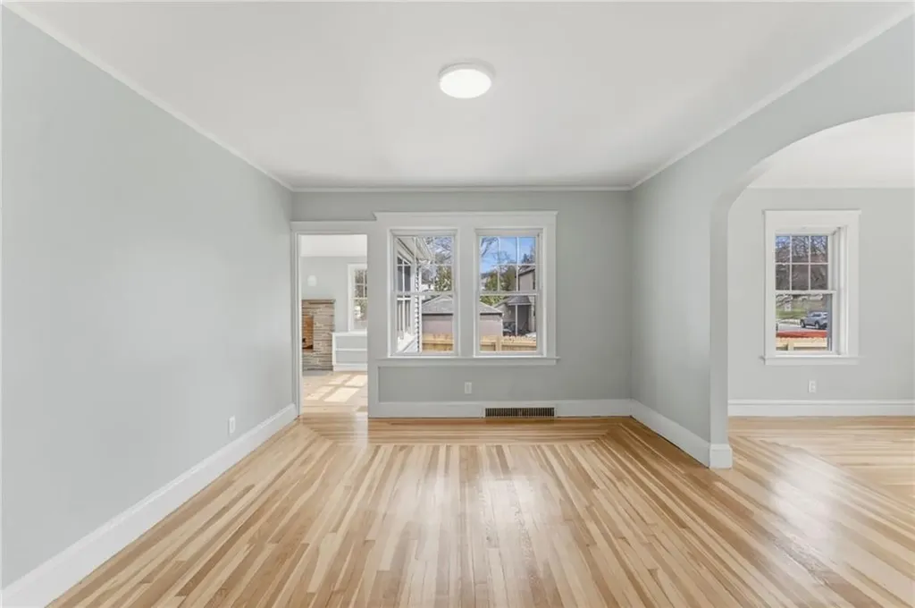 175 Oakland Avenue Cranston RI 02910