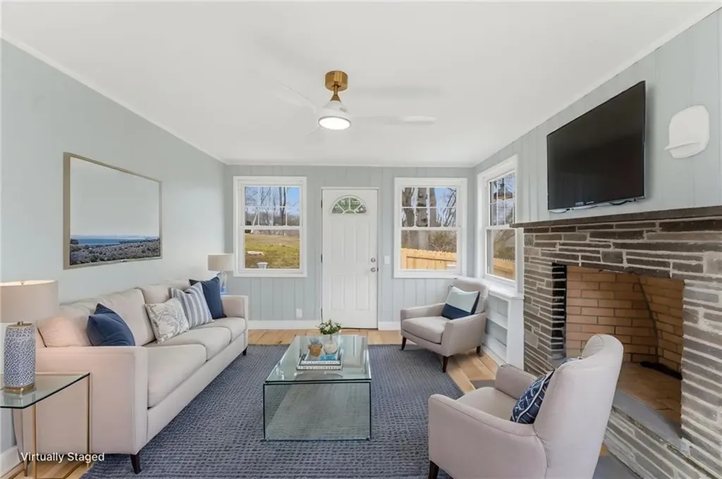 175 Oakland Avenue Cranston RI 02910