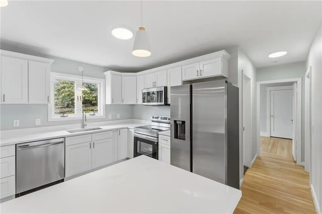 175 Oakland Avenue Cranston RI 02910