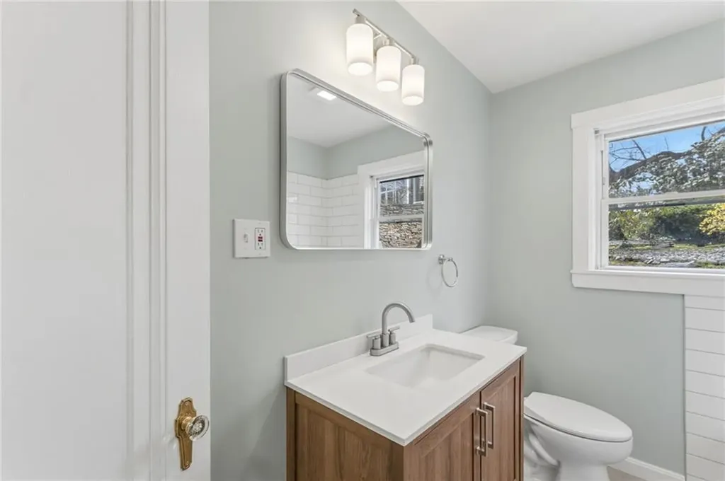 175 Oakland Avenue Cranston RI 02910