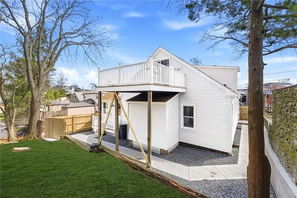 175 Oakland Avenue Cranston RI 02910