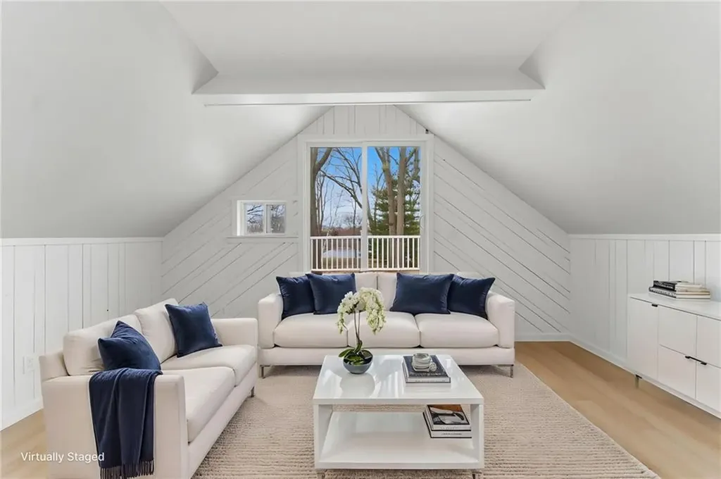 175 Oakland Avenue Cranston RI 02910