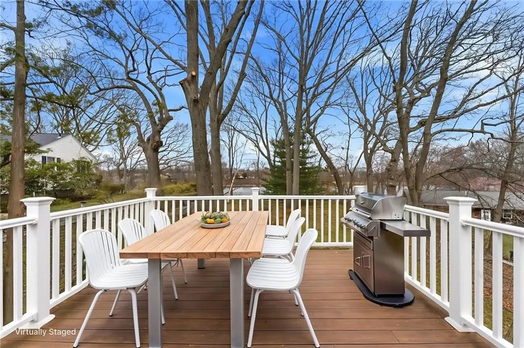 175 Oakland Avenue Cranston RI 02910