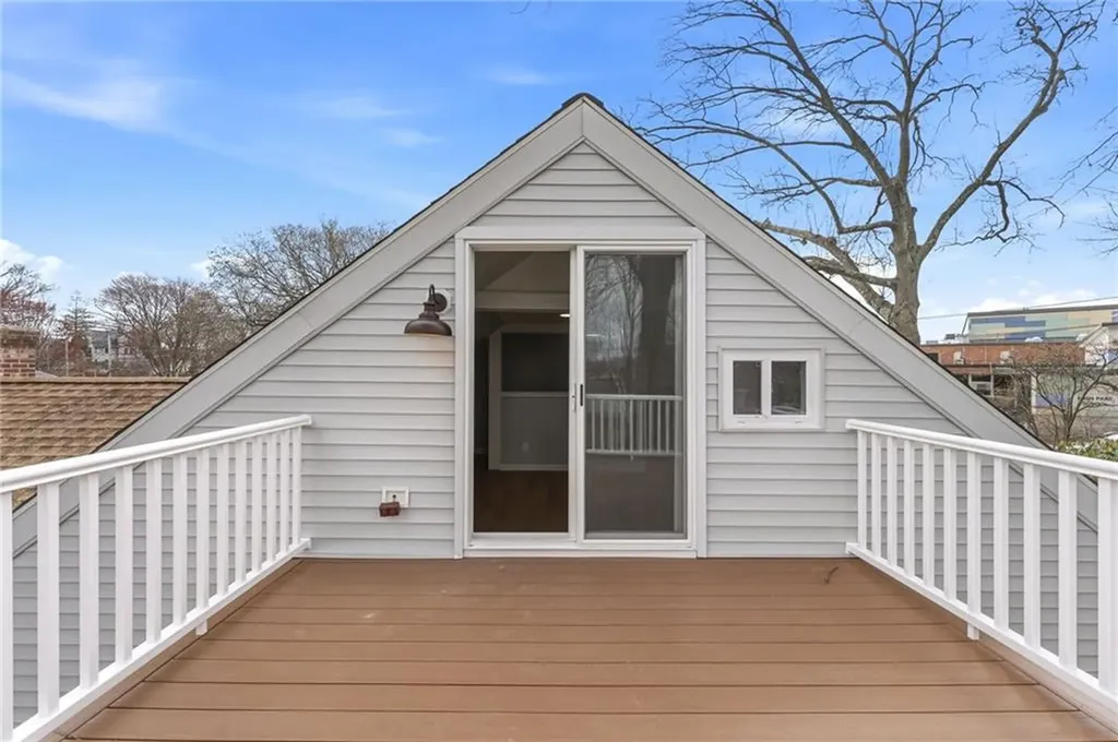 175 Oakland Avenue Cranston RI 02910