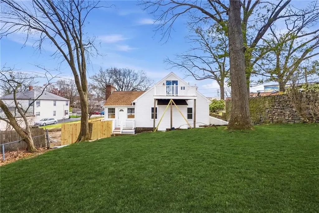 175 Oakland Avenue Cranston RI 02910