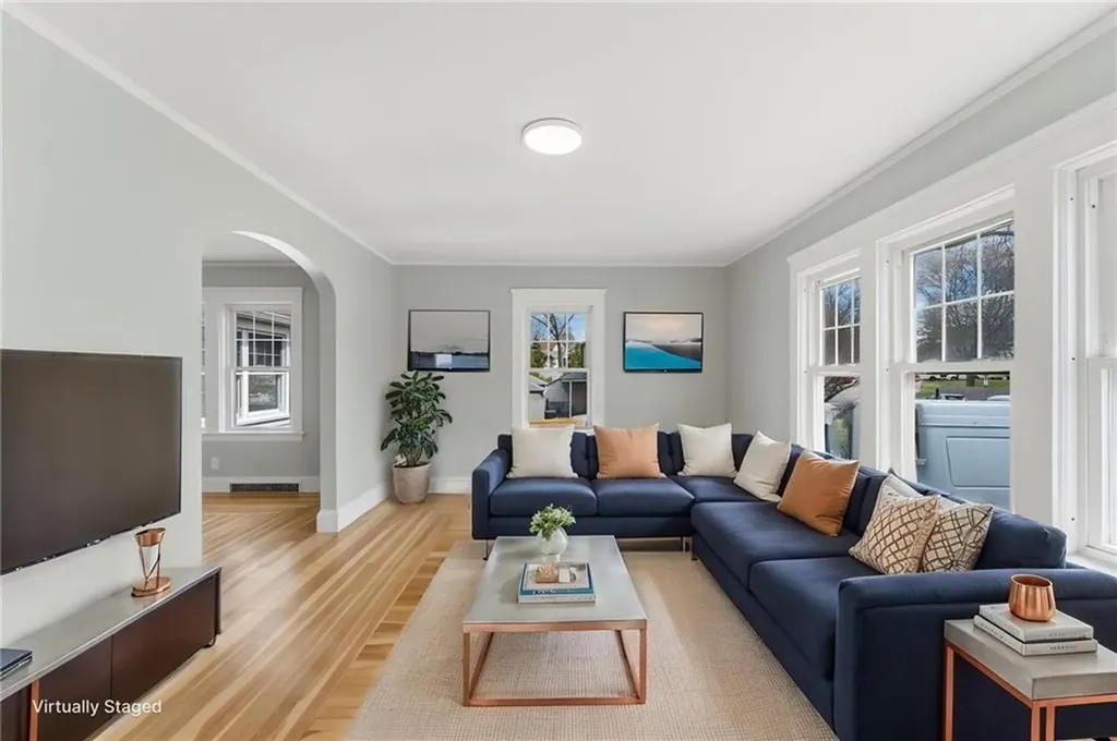 175 Oakland Avenue Cranston RI 02910