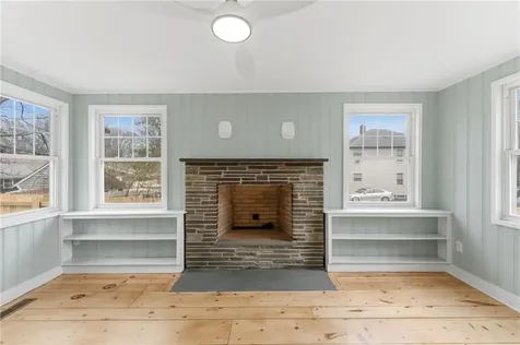 175 Oakland Avenue Cranston RI 02910