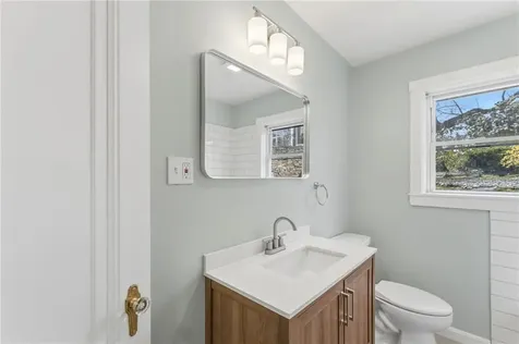 175 Oakland Avenue Cranston RI 02910