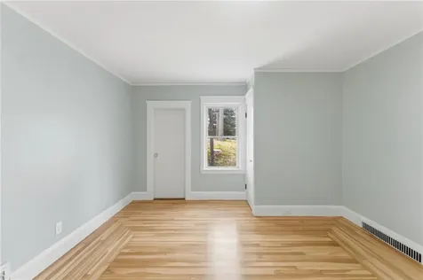 175 Oakland Avenue Cranston RI 02910