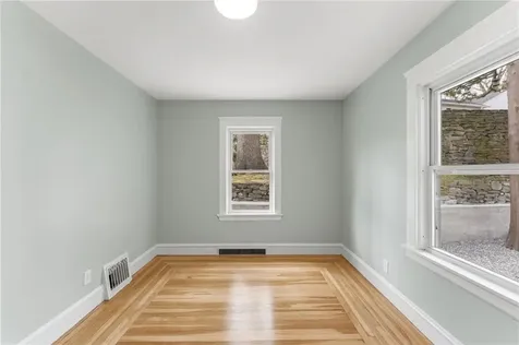 175 Oakland Avenue Cranston RI 02910