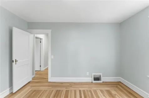 175 Oakland Avenue Cranston RI 02910