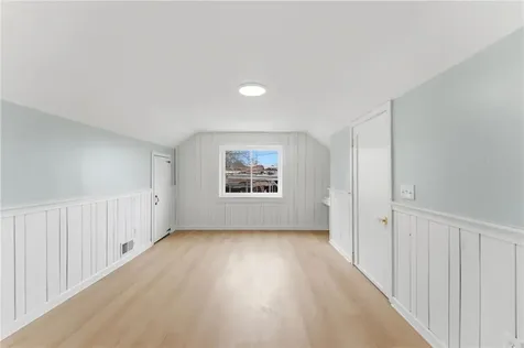 175 Oakland Avenue Cranston RI 02910