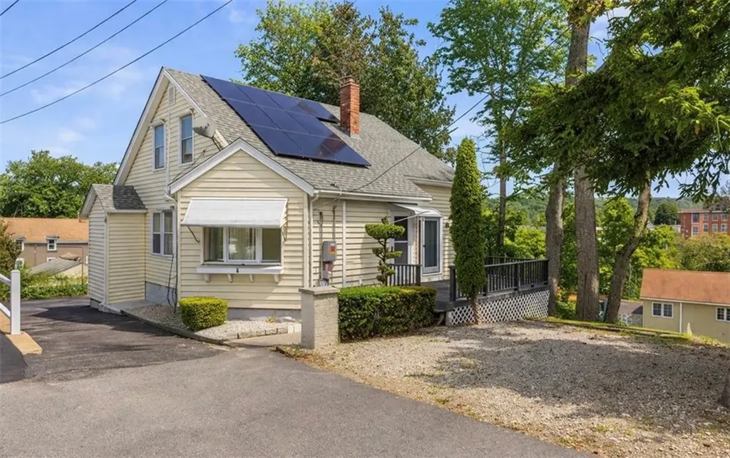 32 Cottage Street Johnston RI 02919