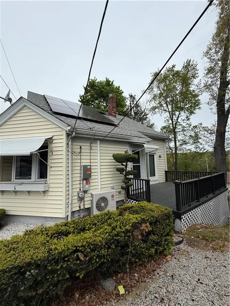 32 Cottage Street Johnston RI 02919