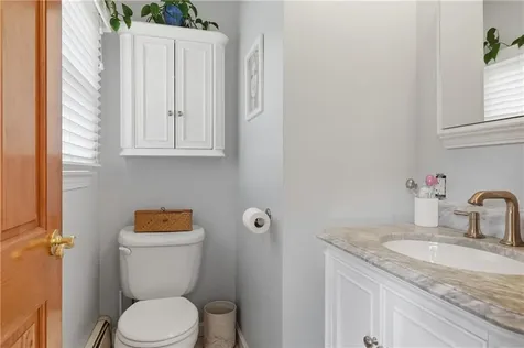 8 Crabapple Lane Smithfield RI 02828